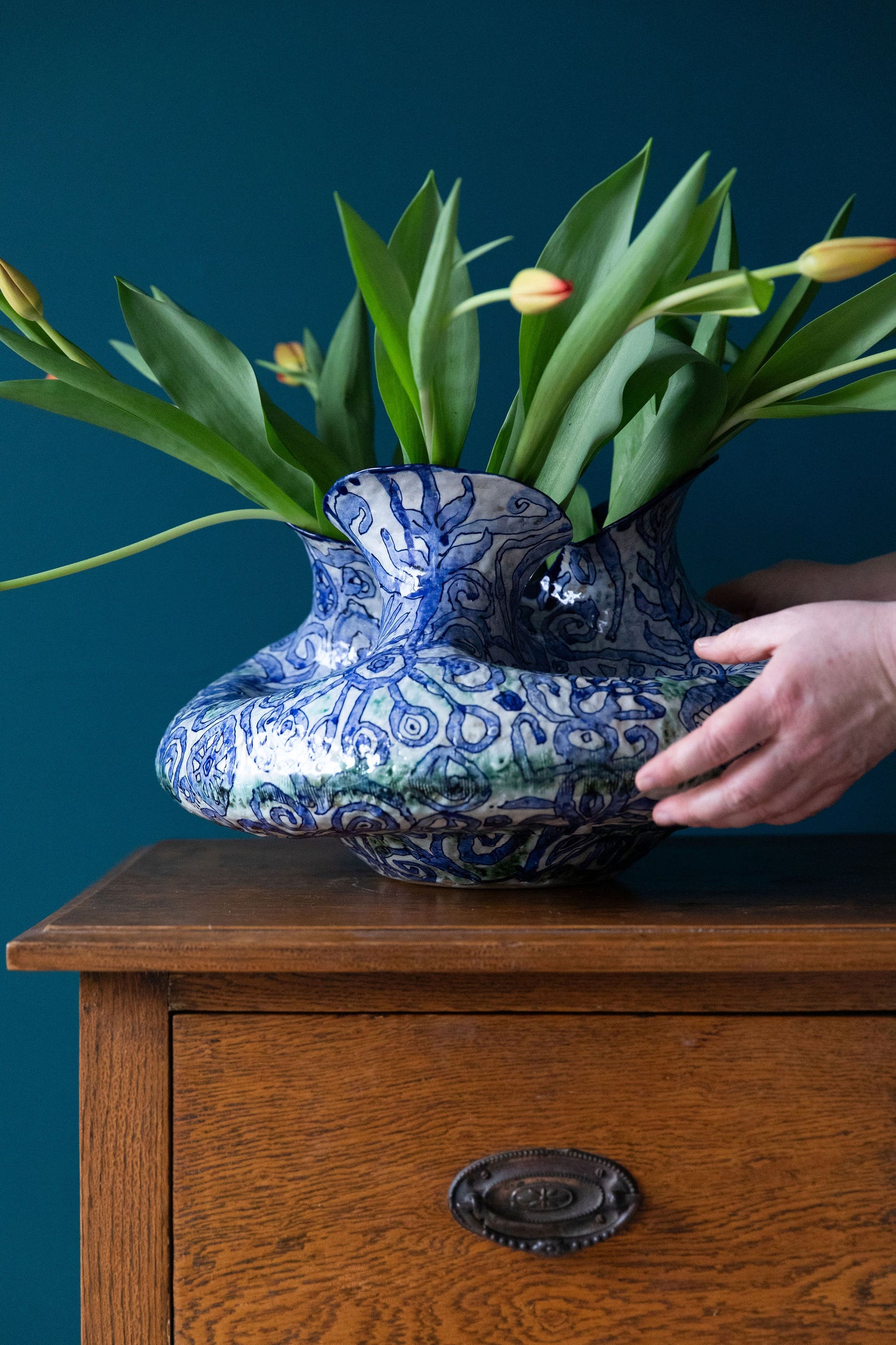 Blue Scribble ~ Tulipiere Vase