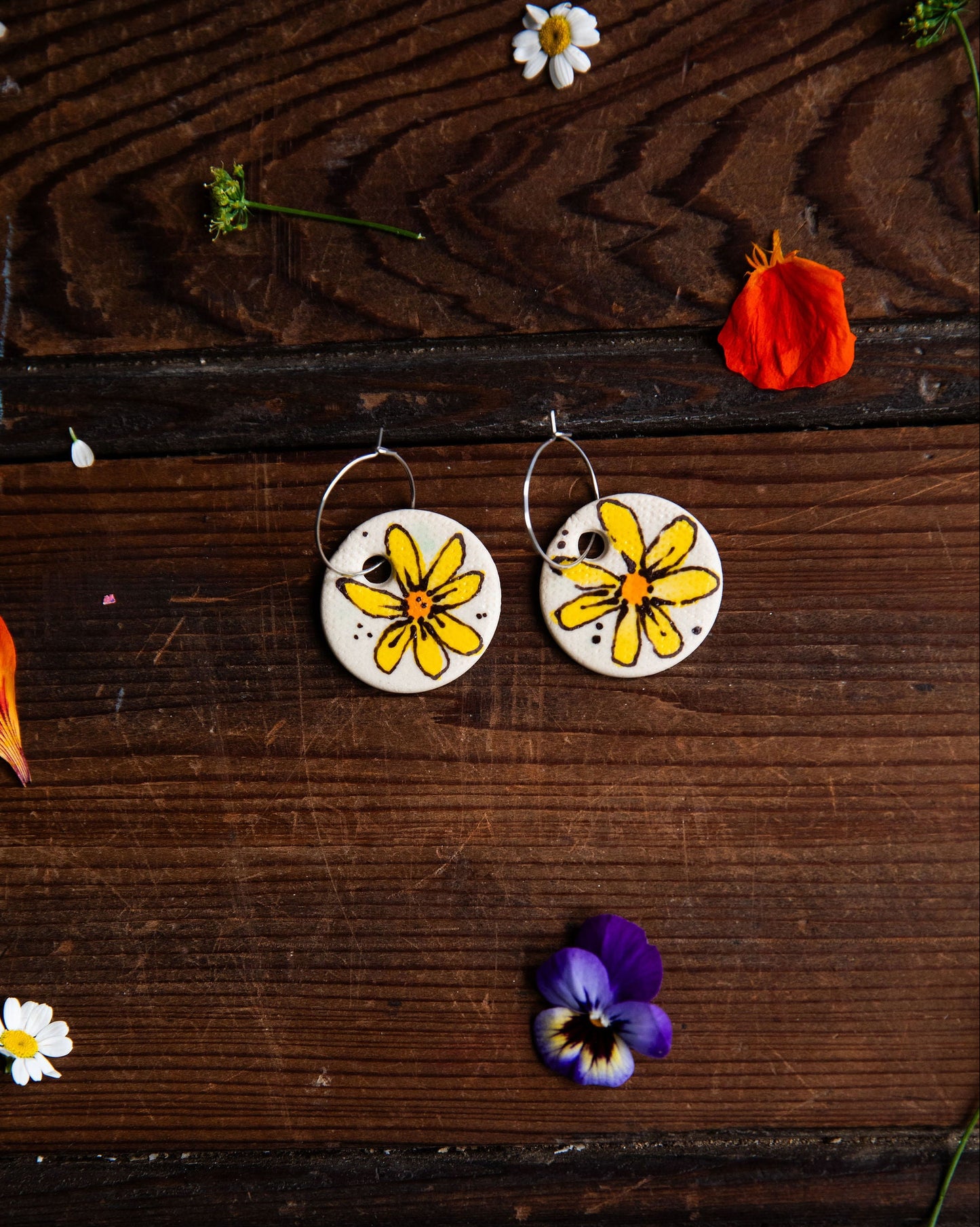 Daisy Earrings ~ Round Small
