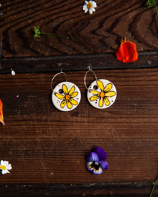 Daisy Earrings ~ Round Small