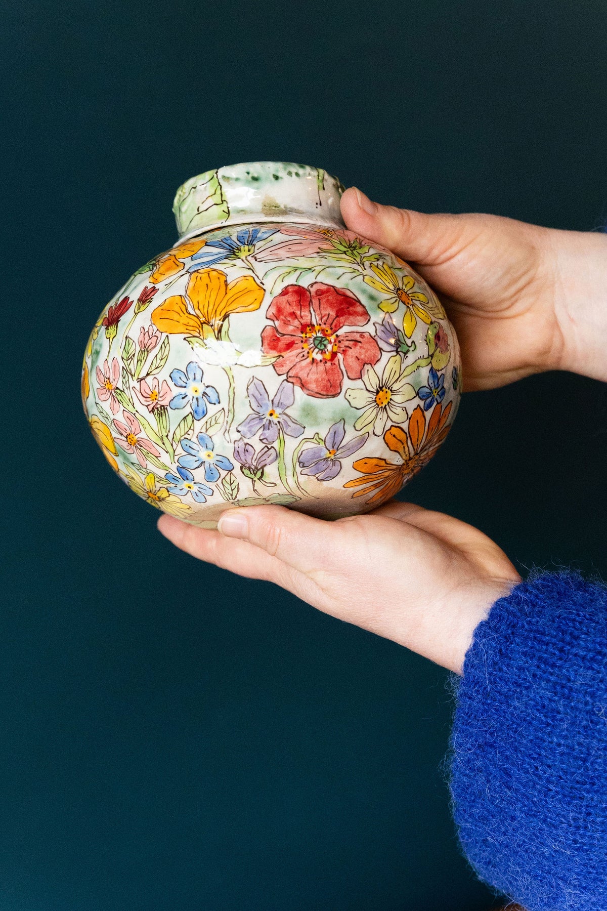 Windflower Garden Urn