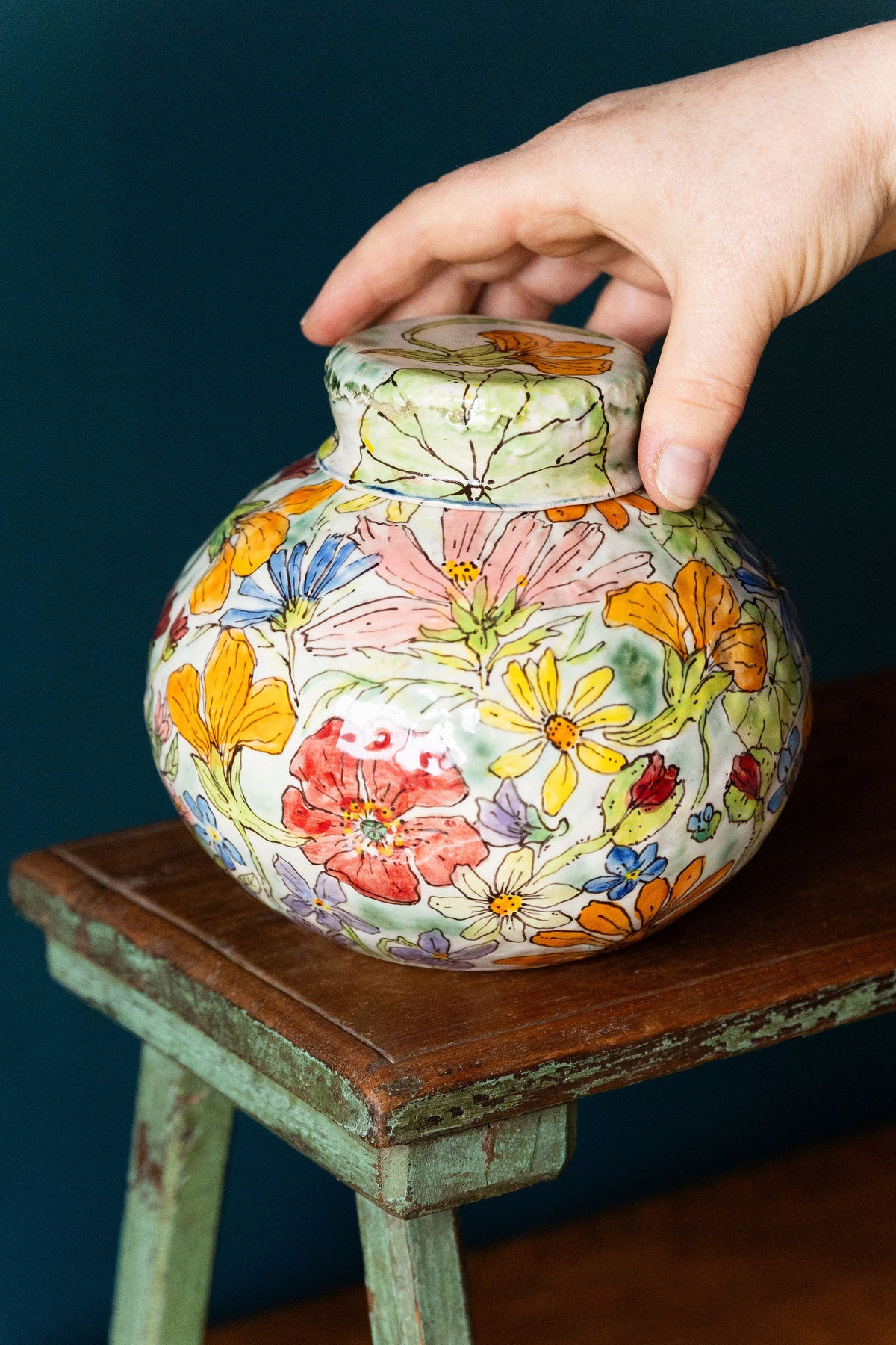 Windflower Garden Urn