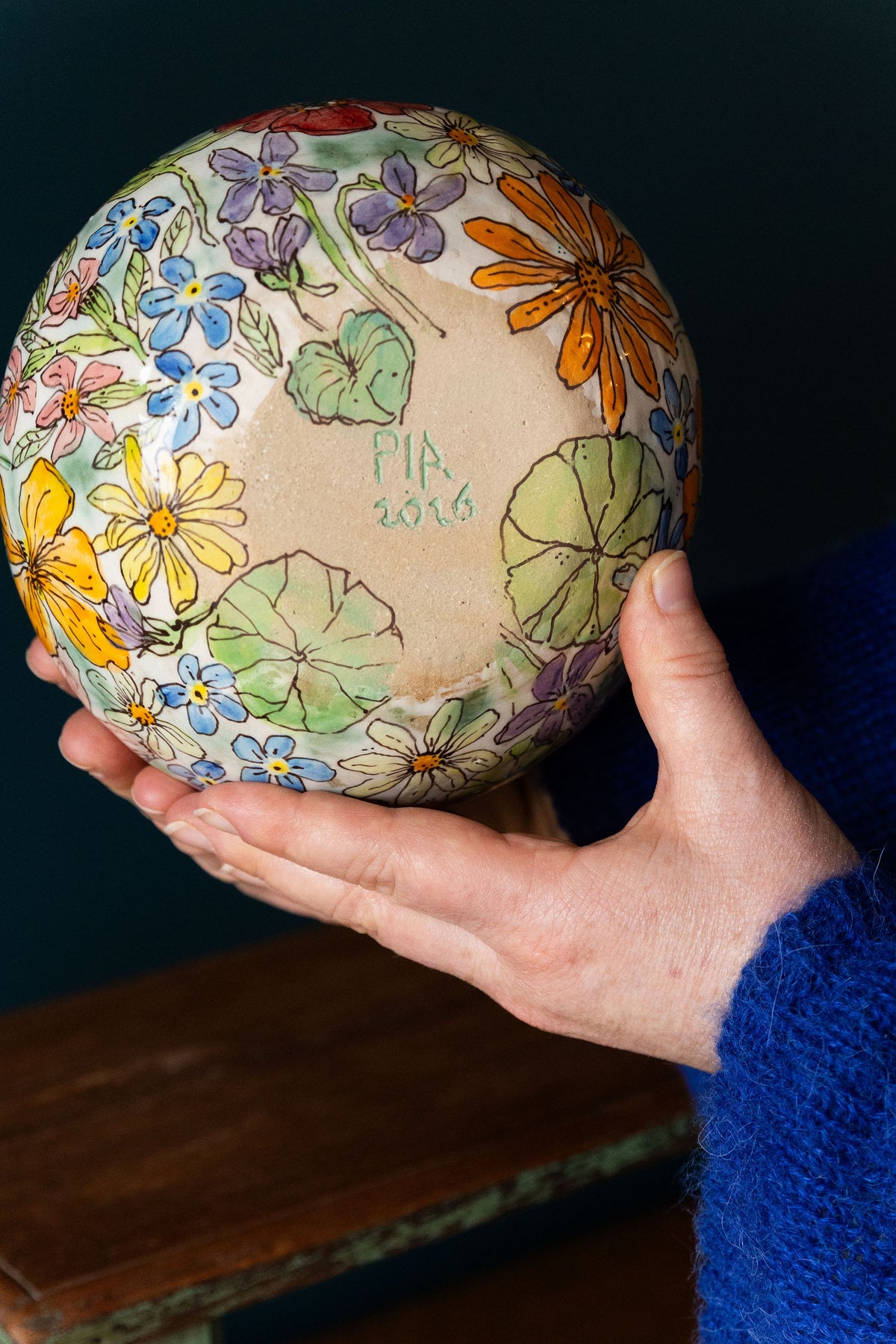 Windflower Garden Urn