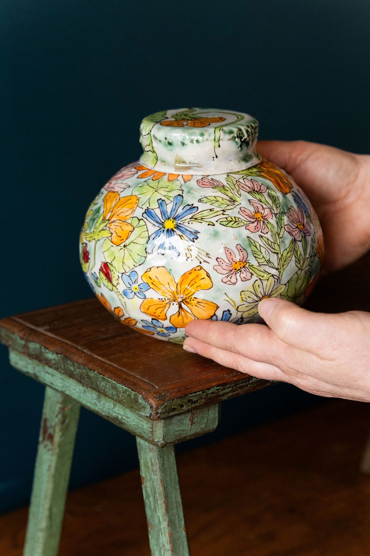 Windflower Garden Urn