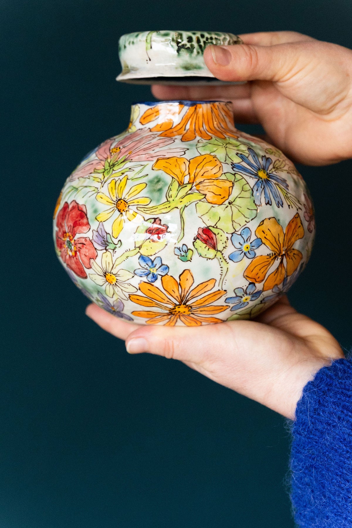 Windflower Garden Urn