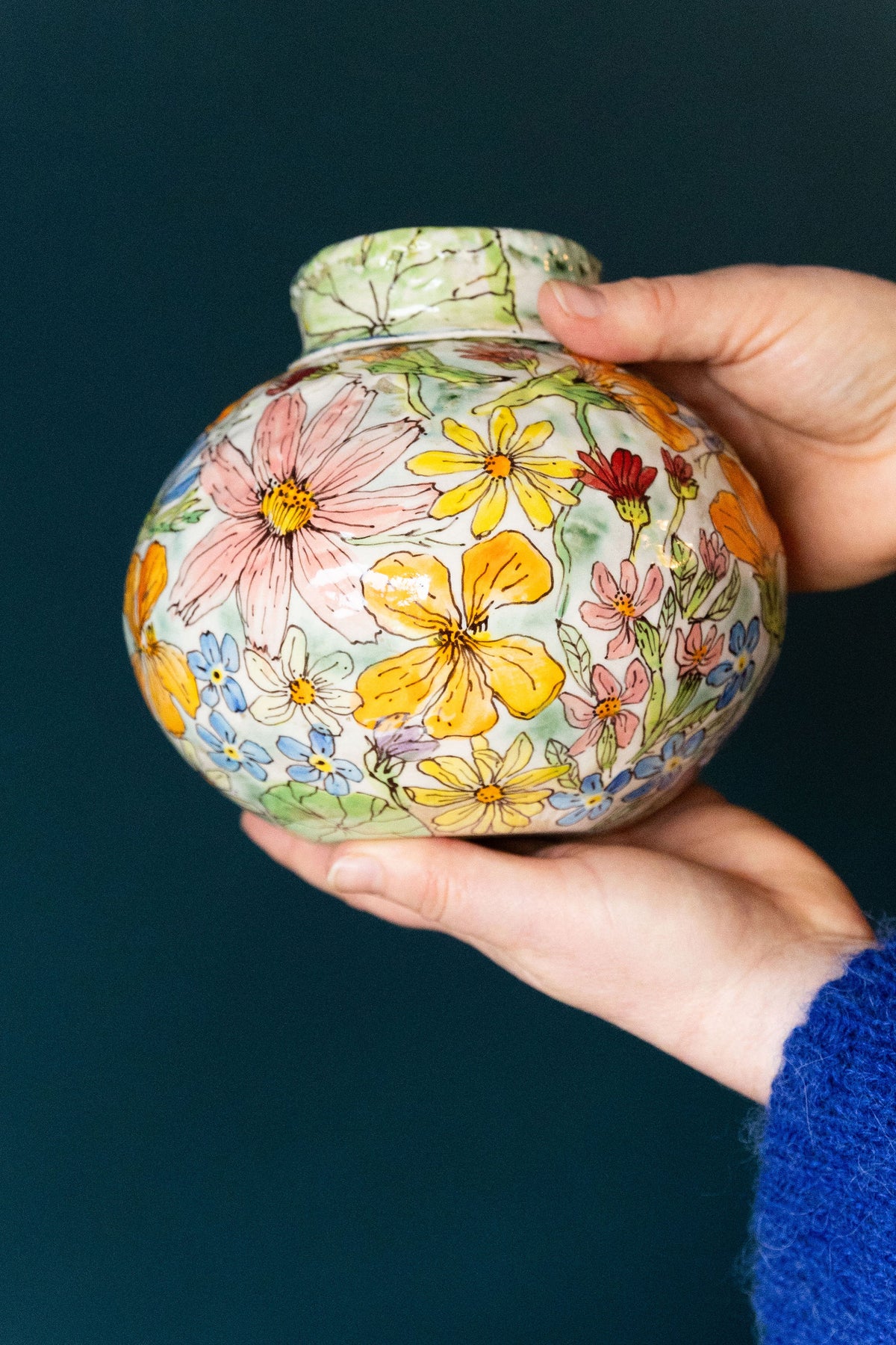 Windflower Garden Urn
