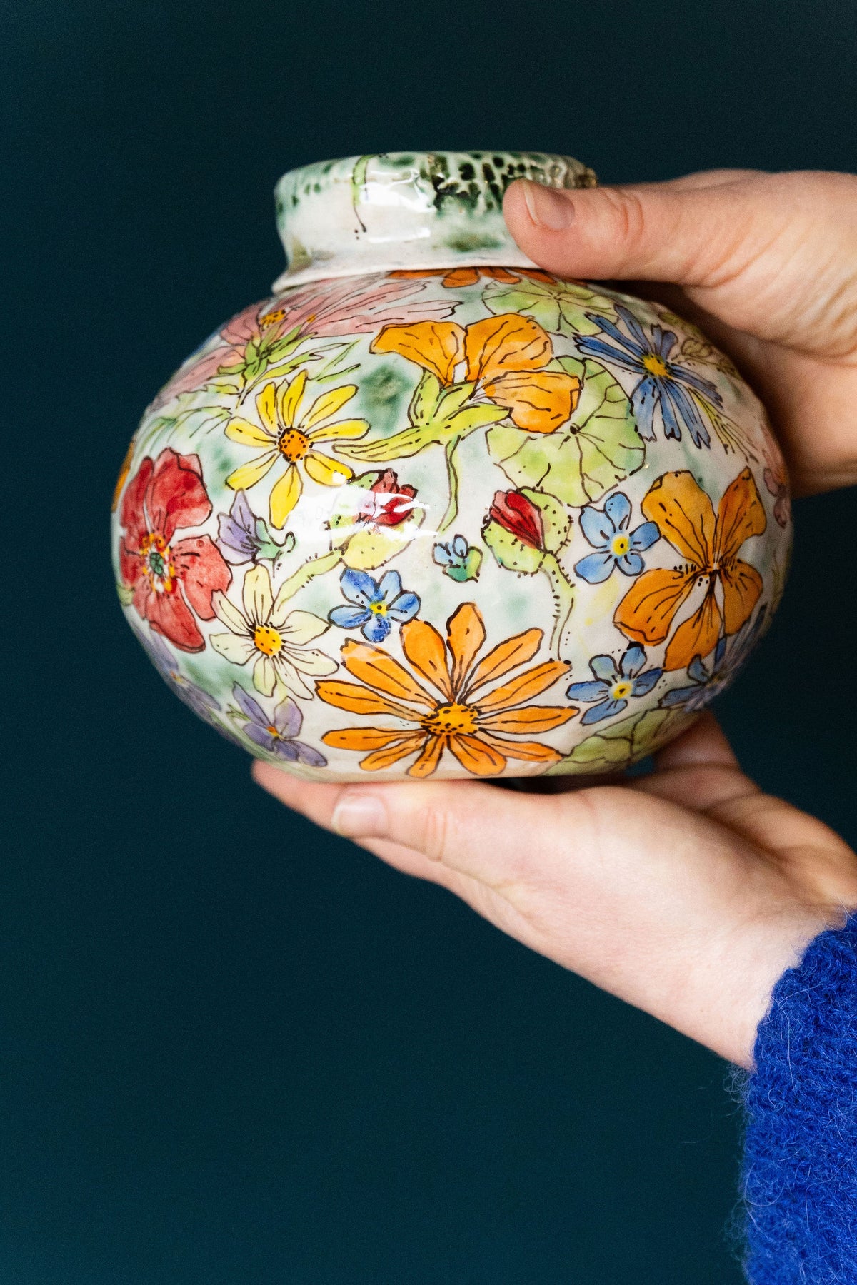 Windflower Garden Urn